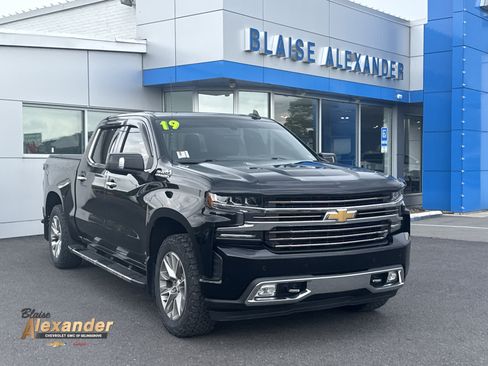 Used 2019 Chevrolet Silverado 1500 High Country w/ Z71 Off-Road Package AWD/4WD image 1