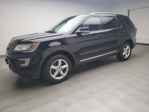Used 2016 Ford Explorer XLT AWD/4WD image 2