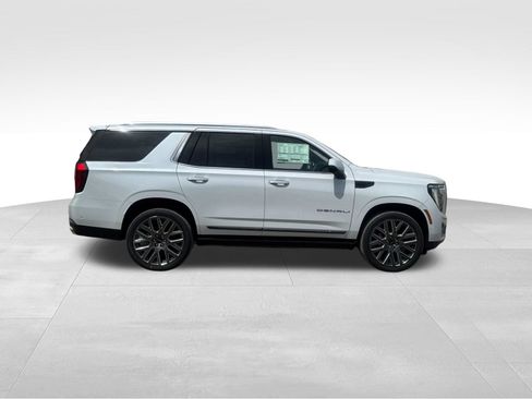 New 2026 GMC Yukon Denali Ultimate w/ LPO, Floor Liner Package AWD/4WD image 2