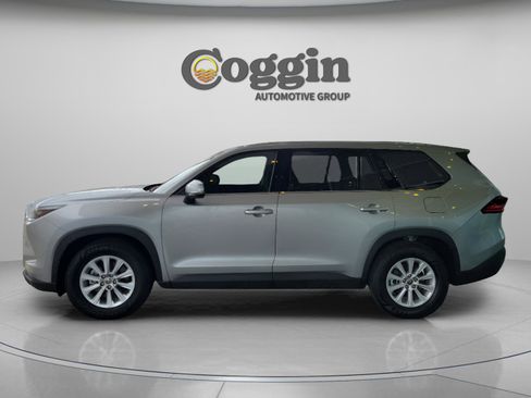 Certified 2025 Toyota Grand Highlander AWD image 5