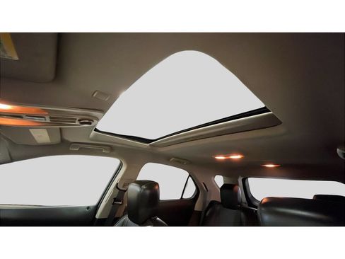 Used 2017 Chevrolet Equinox Premier w/ Enhanced Convenience Package AWD/4WD image 15