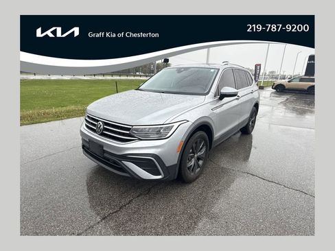 Used 2022 Volkswagen Tiguan SE w/ Panoramic Sunroof Package AWD/4WD image 1