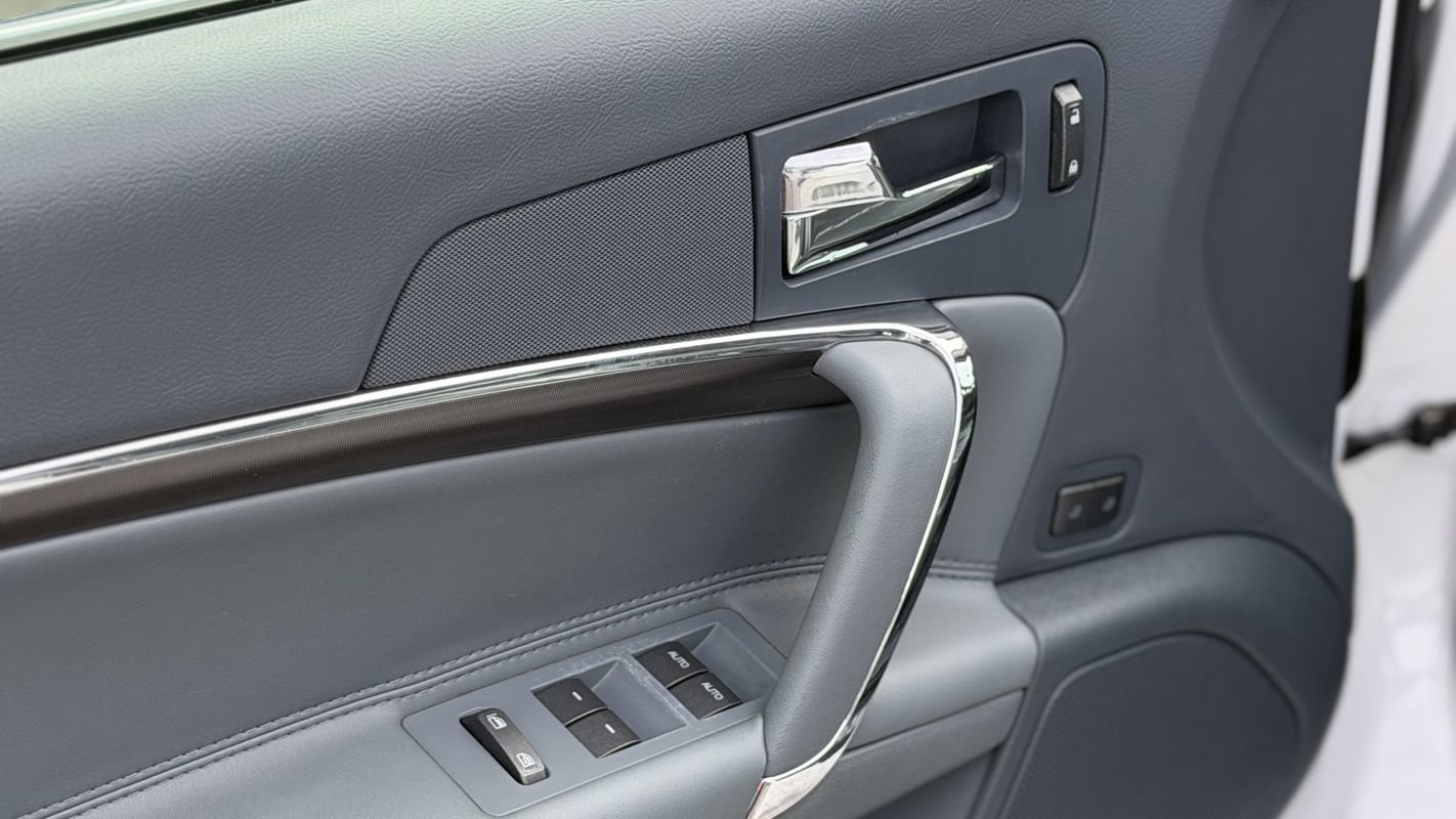 Used 2010 Lincoln MKZ AWD image 29