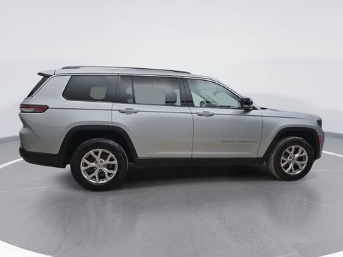 Used 2022 Jeep Grand Cherokee L Limited RWD image 5