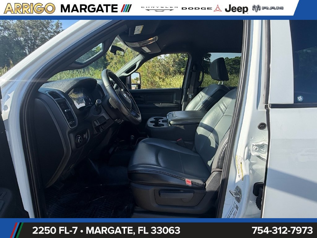 Certified 2024 RAM 2500 Tradesman w/ Chrome Appearance Group AWD/4WD image 9