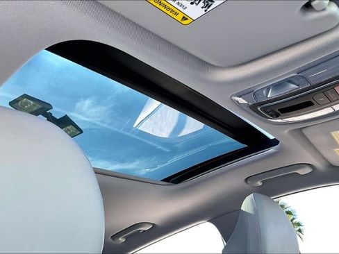 Used 2024 Hyundai Kona Limited image 29