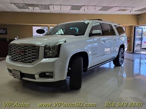 Used 2020 GMC Yukon XL Denali w/ Denali Premium Package AWD/4WD image 2