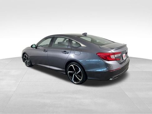 Used 2018 Honda Accord Sport image 4