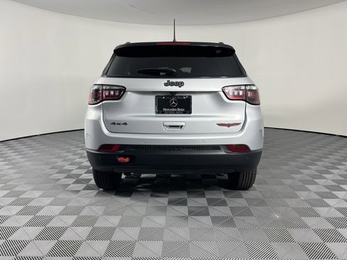 Used 2024 Jeep Compass Trailhawk image 7