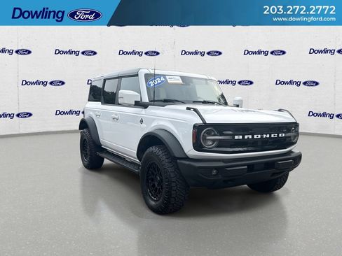 Used 2024 Ford Bronco Outer Banks AWD/4WD image 2