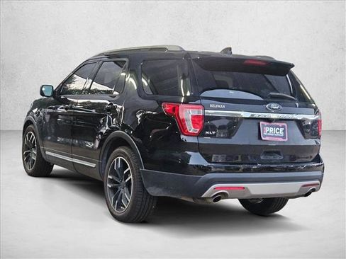 Used 2017 Ford Explorer XLT w/ Equipment Group 202A FWD image 7