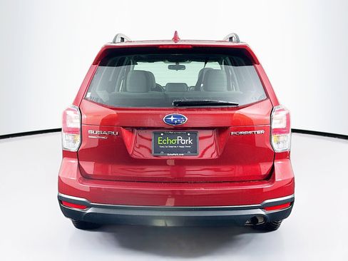 Used 2018 Subaru Forester 2.5i Premium w/ All-Weather Package image 7