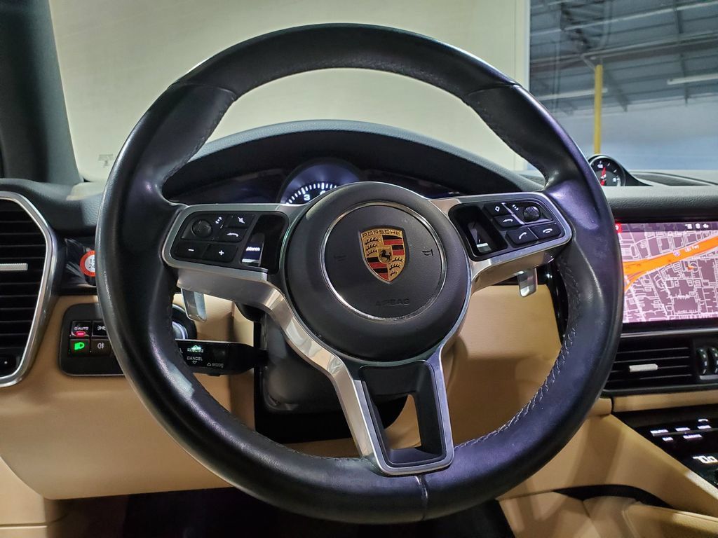 Used 2021 Porsche Cayenne AWD/4WD image 28