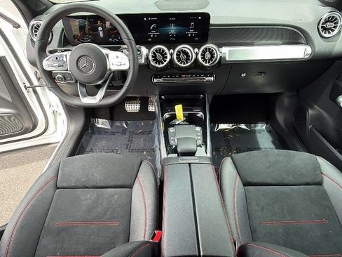 Used 2023 Mercedes-Benz GLB 250 4MATIC image 26