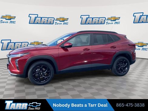 Used 2025 Chevrolet Trax LT w/ LT Convenience Package FWD image 5