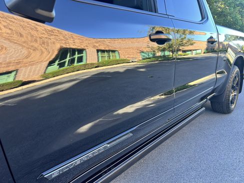 Used 2024 Chevrolet Silverado 1500 High Country w/ Midnight Edition AWD/4WD image 89