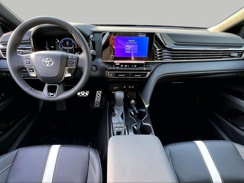 Used 2026 Toyota Camry SE w/ Convenience Package AWD/4WD image 5
