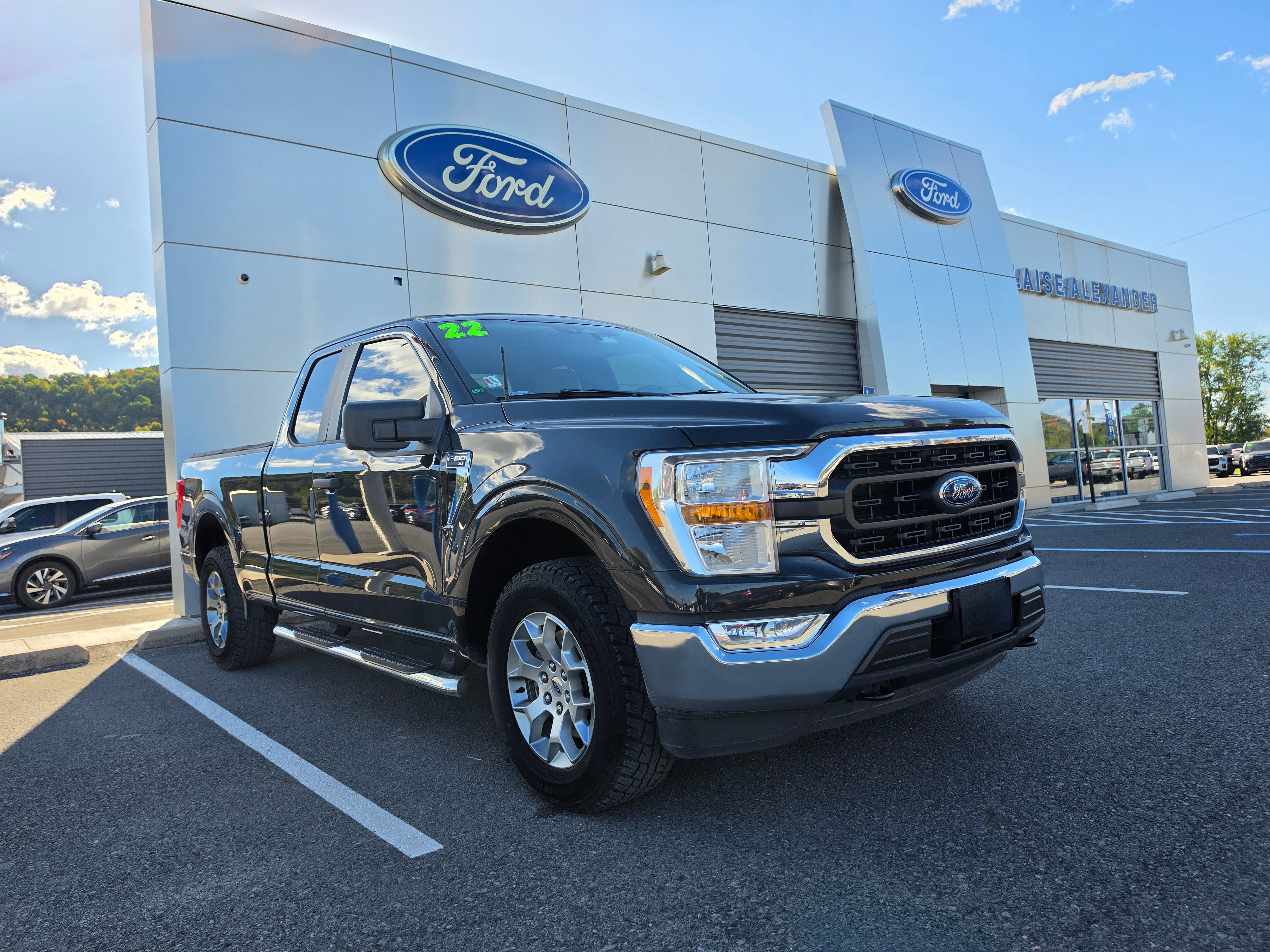 Used 2022 Ford F150 XLT w/ Trailer Tow Package AWD/4WD image 1