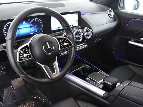 Used 2022 Mercedes-Benz GLA 250 w/ Premium Package Lite image 20