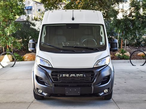 Used 2025 RAM ProMaster 2500 w/ Convenience Group image 2