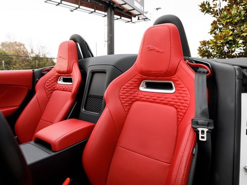 Used 2024 Jaguar F-TYPE R-Dynamic image 30