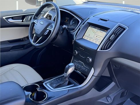 Used 2018 Ford Edge SEL w/ Equipment Group 201A image 10