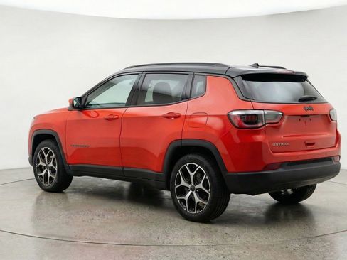 Used 2025 Jeep Compass Limited AWD/4WD image 6