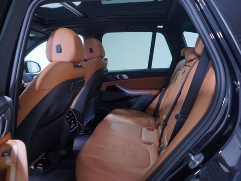 Used 2021 BMW X5 xDrive45e w/ M Sport Package image 9