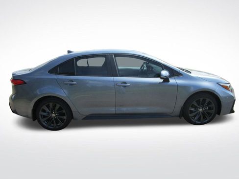 Used 2024 Toyota Corolla SE FWD image 7