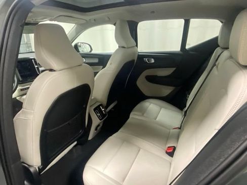 Used 2026 Volvo XC40 B5 Ultra AWD/4WD image 13