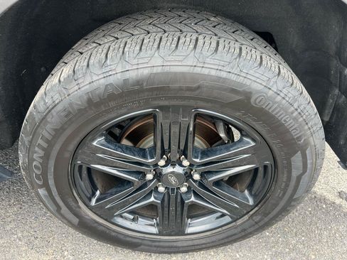 Used 2021 Ford Expedition XLT AWD/4WD image 9