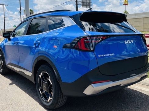 New 2026 Kia Sportage EX image 4