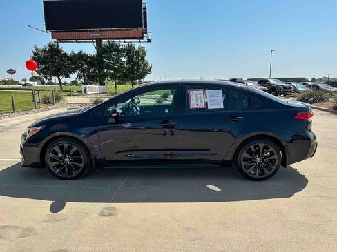 Used 2024 Toyota Corolla SE w/ SE Premium Package FWD image 6