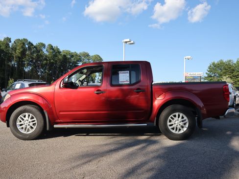 Used 2019 Nissan Frontier SV w/ Value Truck Package RWD image 2