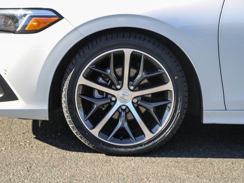 Used 2023 Honda Civic Touring image 9