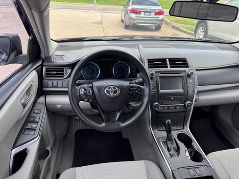 Used 2015 Toyota Camry LE FWD image 15