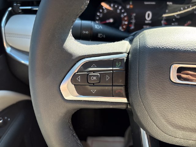 Used 2023 Jeep Compass Limited AWD/4WD image 11