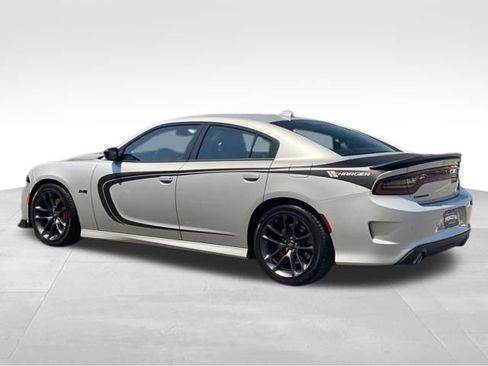 Used 2023 Dodge Charger R/T w/ Plus Group RWD image 5