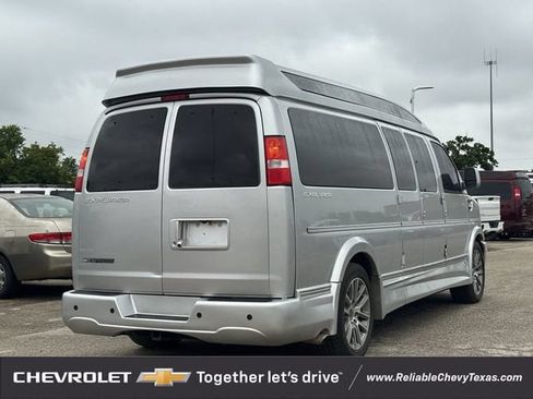 Used 2022 Chevrolet Express 2500 Extended w/ Enhanced Convenience Package RWD image 3