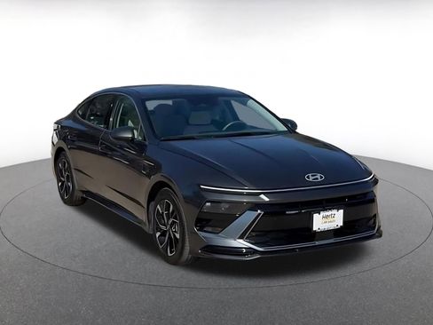Used 2025 Hyundai Sonata SEL image 3