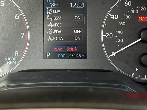 Used 2025 Toyota Corolla Cross AWD Hybrid w/ Moonroof Package image 25