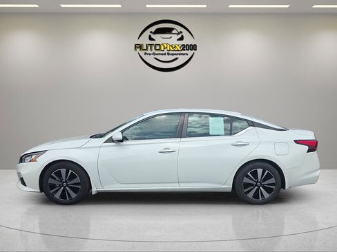 Used 2021 Nissan Altima 2.5 SV FWD image 4