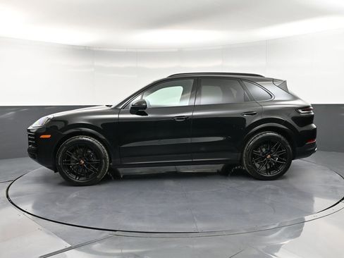 New 2026 Porsche Cayenne AWD/4WD image 2