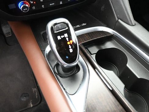 Used 2021 Buick Enclave Avenir w/ Avenir Technology Package image 34