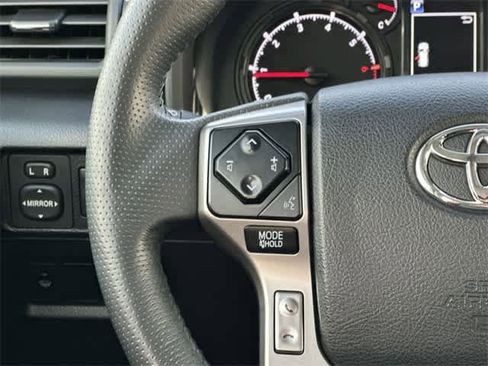Used 2021 Toyota 4Runner SR5 Premium image 9