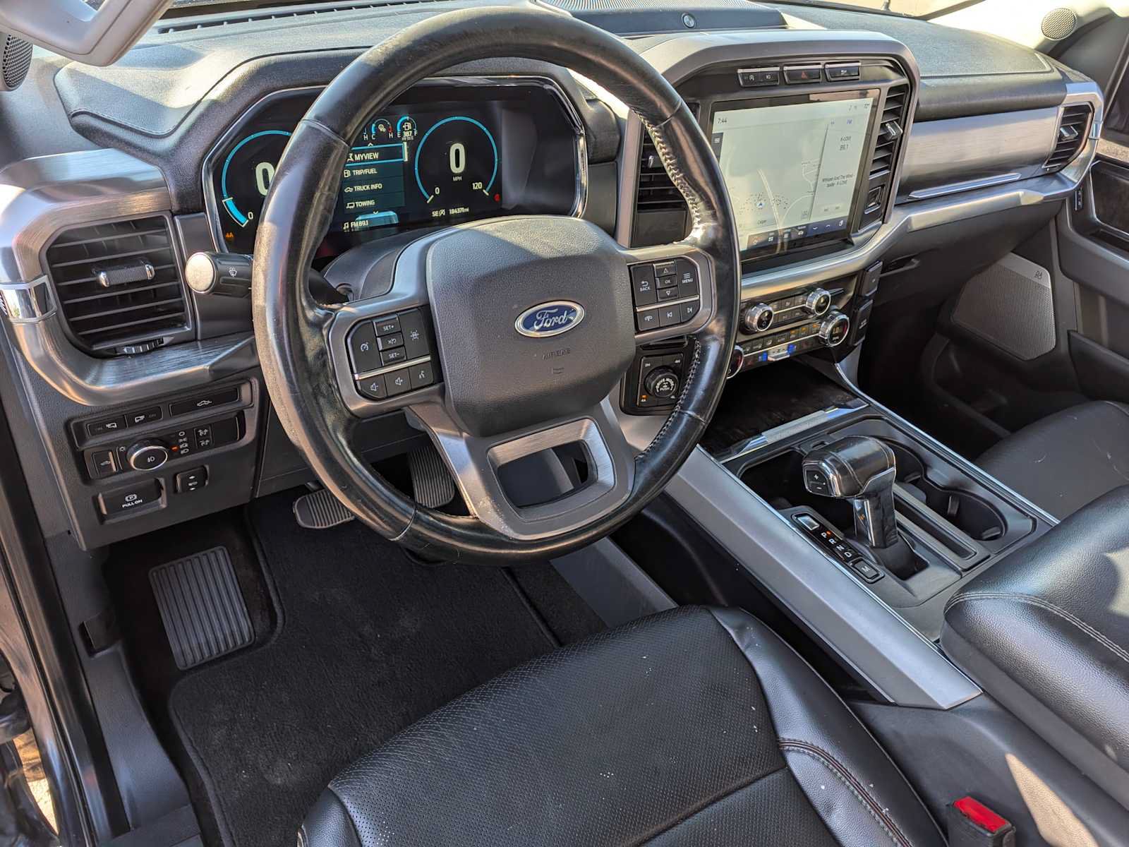 Used 2021 Ford F150 Lariat AWD/4WD image 2