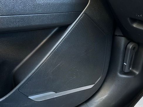 Used 2025 Kia Sportage EX image 19