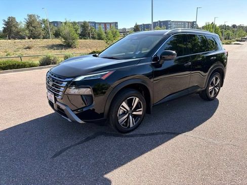 Certified 2025 Nissan Rogue SL w/ Tech Package AWD/4WD image 3
