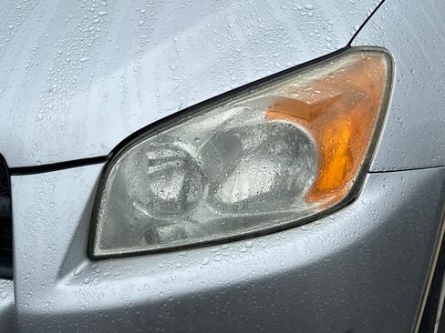 Used 2011 Toyota RAV4 2WD w/ Base L4 Extra Value Pkg image 10