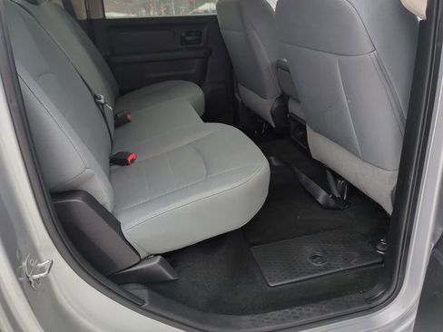 Used 2016 RAM 2500 Tradesman w/ Chrome Appearance Group image 33